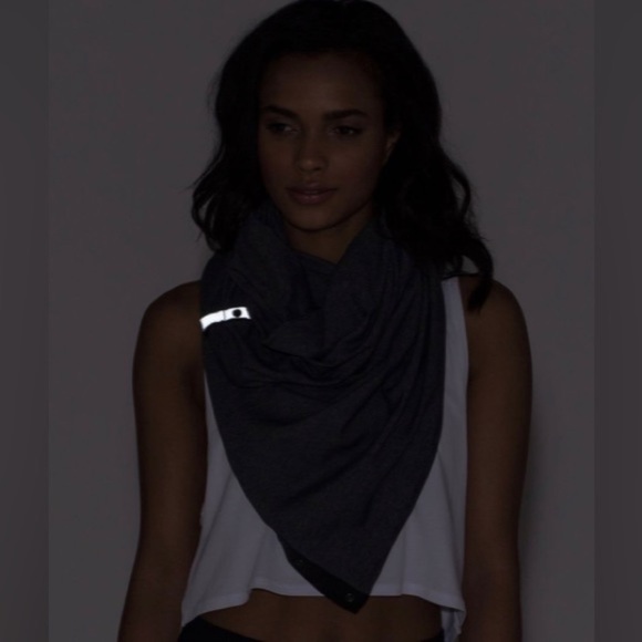 Lululemon Vinyasna Scarf - Picture 9 of 12